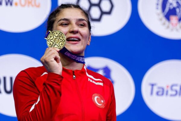 Milli güreşçimiz Nesrin Baş U23 Dünya Şampiyonu ol... Milli güreşçimiz Nesrin Baş U23 Dünya Şampiyonu ol...