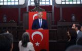 Yeni parti’den ilk toplantı: Özgür Özel gene... Yeni parti’den ilk toplantı: Özgür Özel gene...