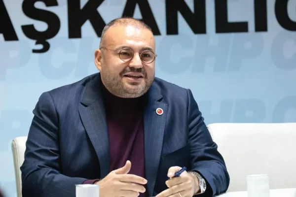 CHP’de bir istifa daha!