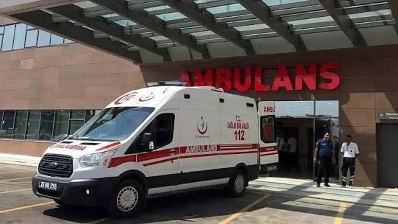 Feci kaza! Öğrenci servisi dolmuşla çarpıştı: 16 yaralı!